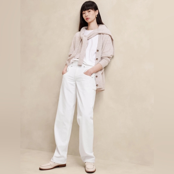 Banana Republic Denim - Banana Republic High Rise Relaxed Straight Fit Jeans Size 28L/6 NWT